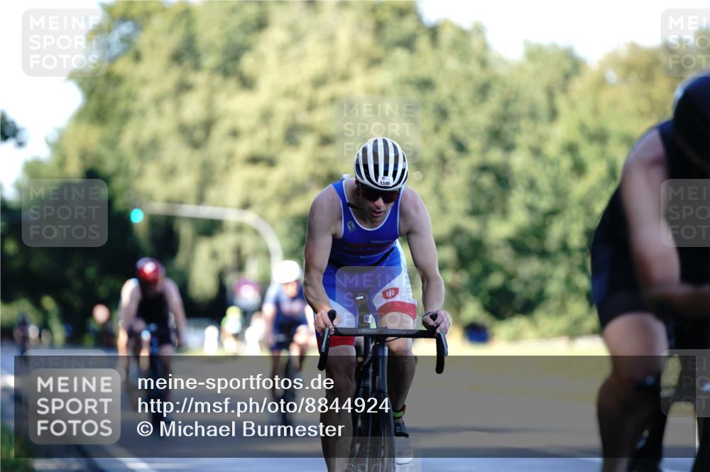 07.09.2025 - 19. Norderstedt Triathlon Michael Burmester http://msf.ph/oto/8844924 07.09.2025 16:02:23 Radfahren 431, 1060, 1076, 1587, 1595 meine-sportfotos.de