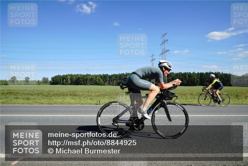 07.09.2025 - 19. Norderstedt Triathlon Michael Burmester http://msf.ph/oto/8844925 07.09.2025 14:55:47 Radfahren 1508 meine-sportfotos.de