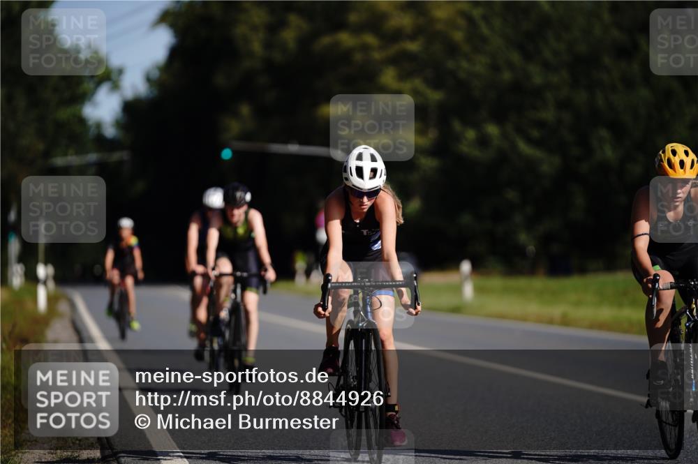 07.09.2025 - 19. Norderstedt Triathlon Michael Burmester http://msf.ph/oto/8844926 07.09.2025 10:41:29 Radfahren 104, 126, 636, 643, 683 meine-sportfotos.de
