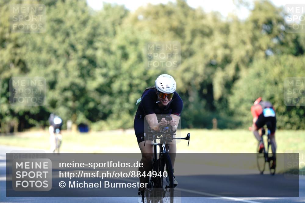 07.09.2025 - 19. Norderstedt Triathlon Michael Burmester http://msf.ph/oto/8844940 07.09.2025 16:02:27 Radfahren 893, 1060, 1067, 1076, 1595 meine-sportfotos.de