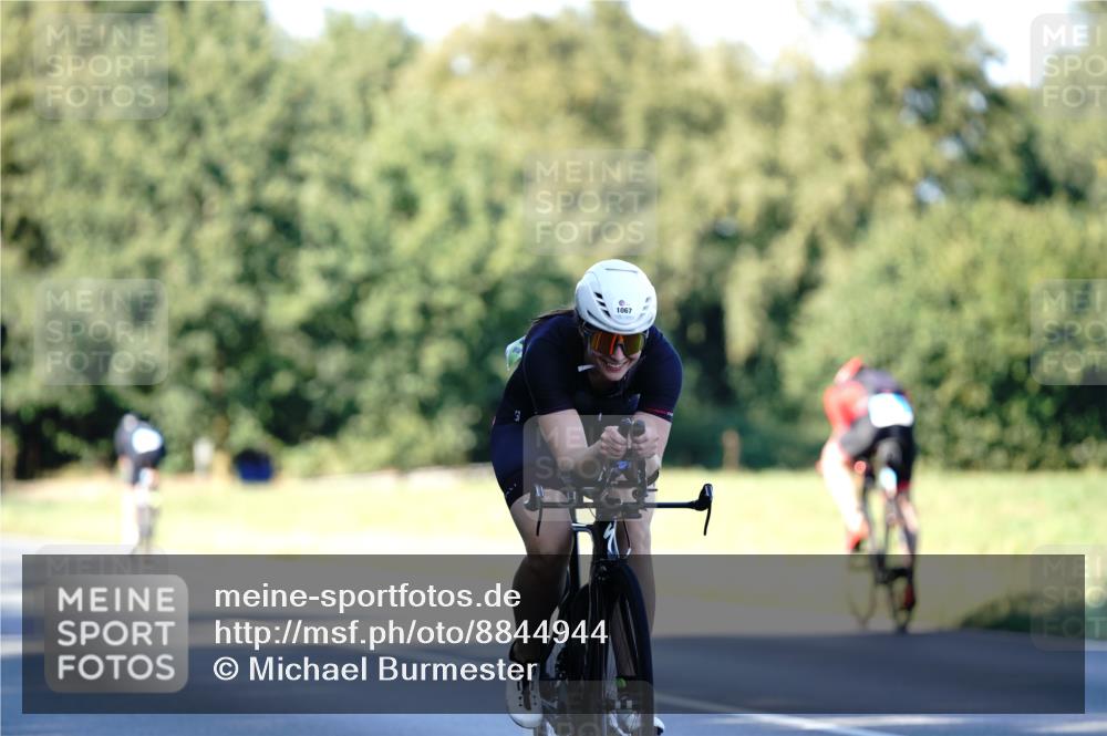 07.09.2025 - 19. Norderstedt Triathlon Michael Burmester http://msf.ph/oto/8844944 07.09.2025 16:02:27 Radfahren 893, 1060, 1067, 1076, 1595 meine-sportfotos.de