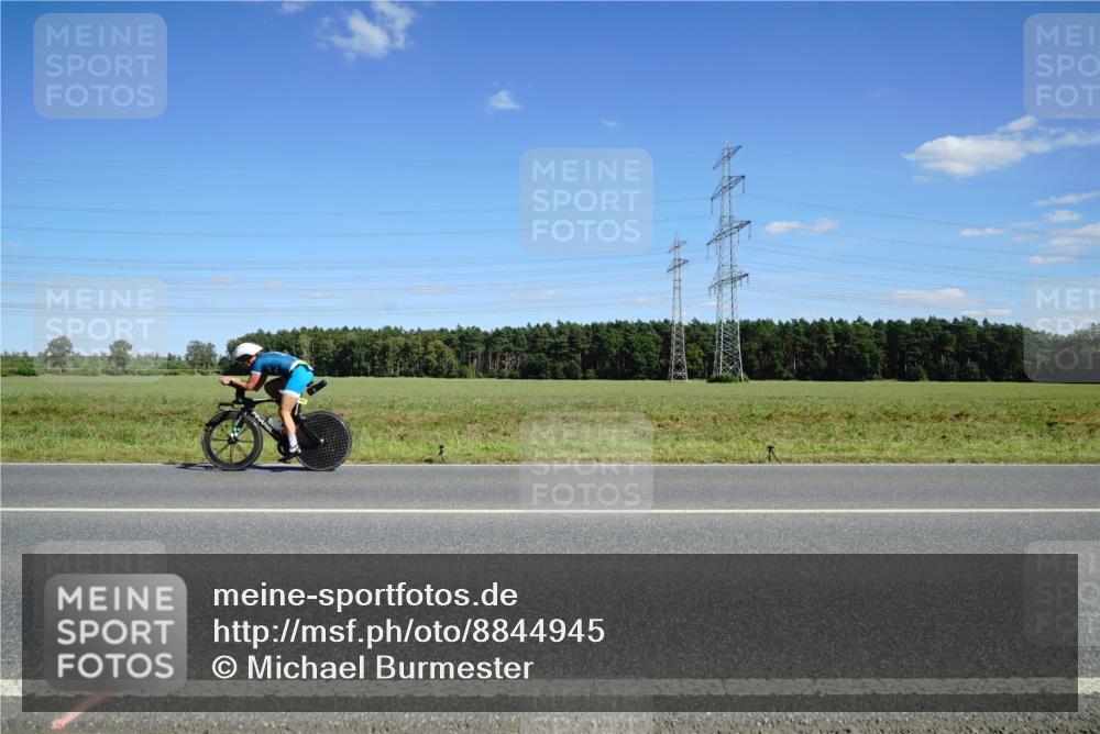 07.09.2025 - 19. Norderstedt Triathlon Michael Burmester http://msf.ph/oto/8844945 07.09.2025 14:56:01 Radfahren  meine-sportfotos.de