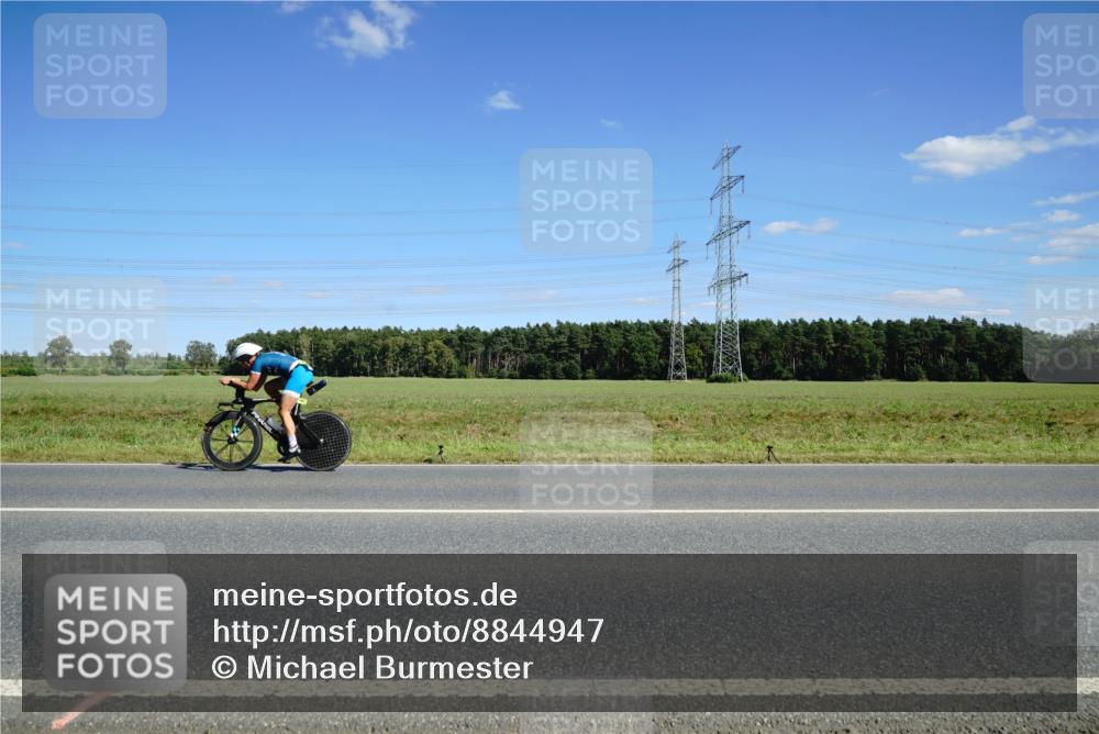 07.09.2025 - 19. Norderstedt Triathlon Michael Burmester http://msf.ph/oto/8844947 07.09.2025 14:56:01 Radfahren  meine-sportfotos.de