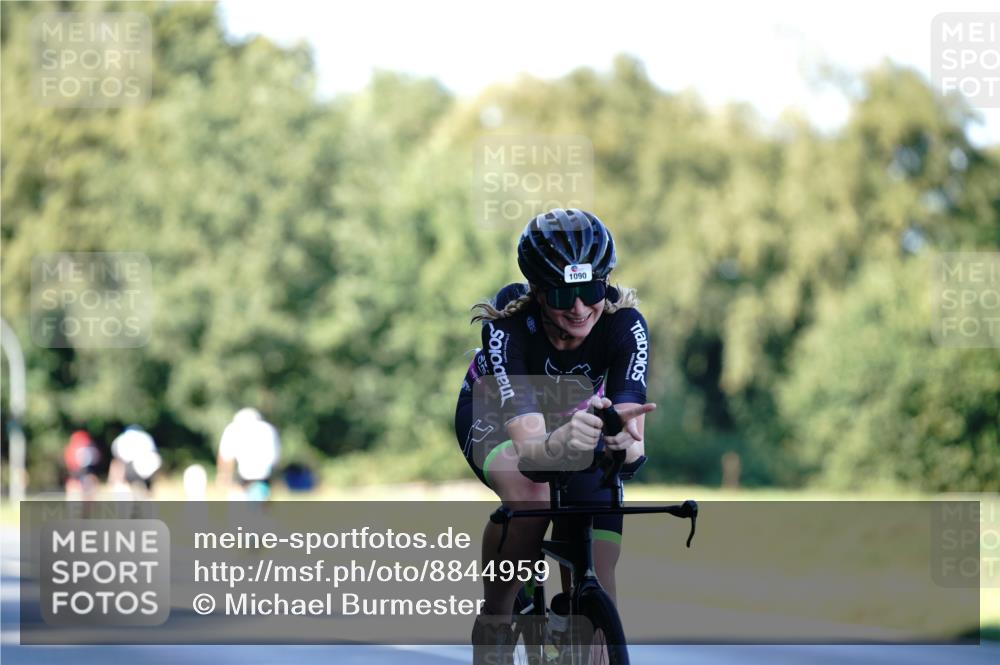 07.09.2025 - 19. Norderstedt Triathlon Michael Burmester http://msf.ph/oto/8844959 07.09.2025 16:02:33 Radfahren 1090 meine-sportfotos.de