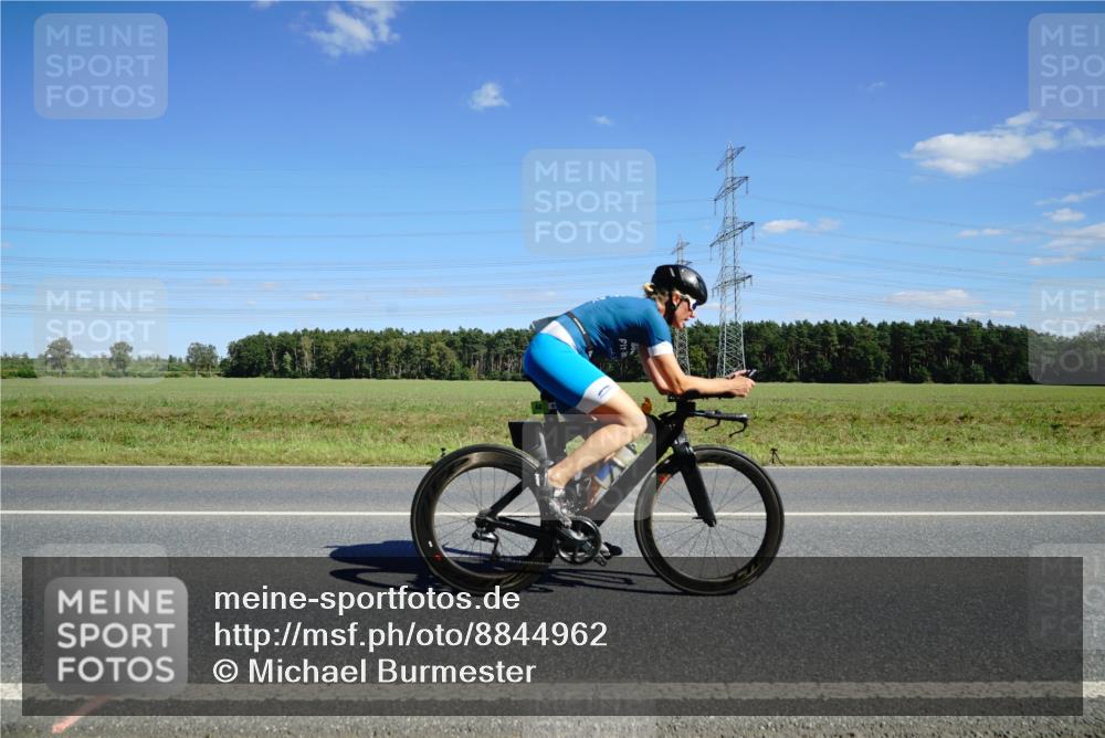 07.09.2025 - 19. Norderstedt Triathlon Michael Burmester http://msf.ph/oto/8844962 07.09.2025 14:56:17 Radfahren 442 meine-sportfotos.de