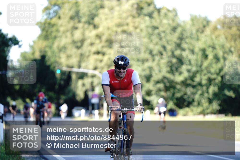07.09.2025 - 19. Norderstedt Triathlon Michael Burmester http://msf.ph/oto/8844967 07.09.2025 16:02:43 Radfahren 894 meine-sportfotos.de