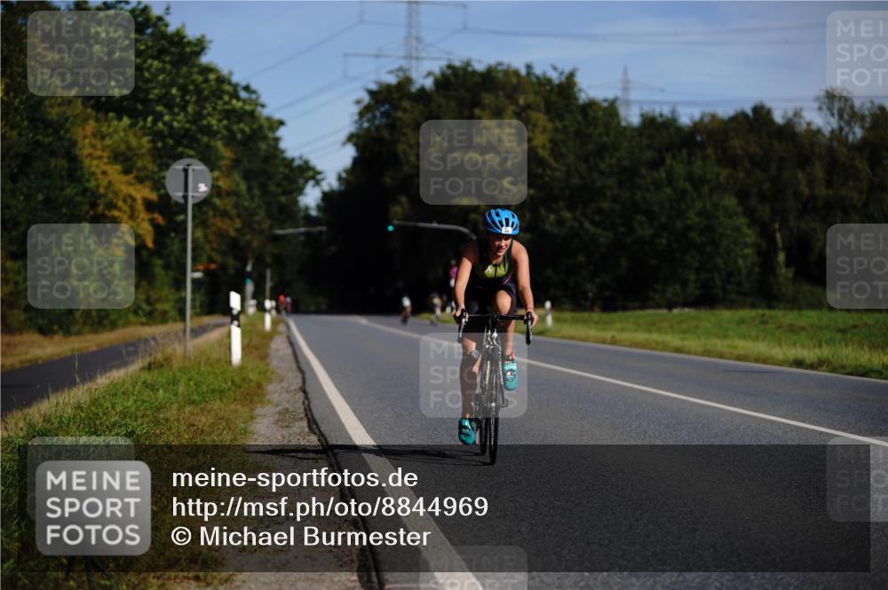 07.09.2025 - 19. Norderstedt Triathlon Michael Burmester http://msf.ph/oto/8844969 07.09.2025 10:42:04 Radfahren 60, 105 meine-sportfotos.de