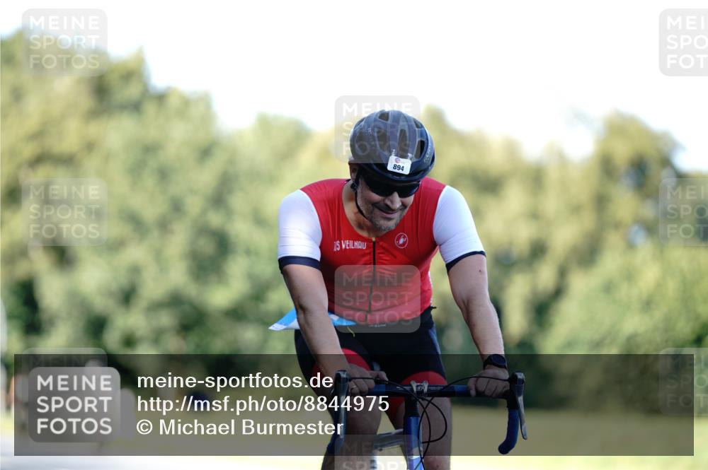 07.09.2025 - 19. Norderstedt Triathlon Michael Burmester http://msf.ph/oto/8844975 07.09.2025 16:02:44 Radfahren 409, 894 meine-sportfotos.de
