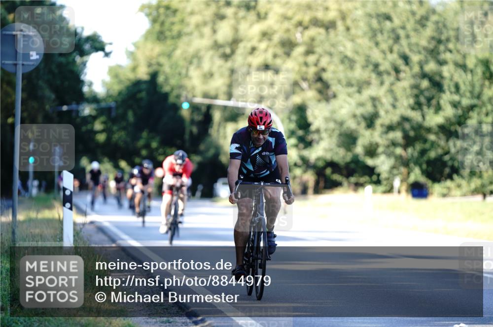 07.09.2025 - 19. Norderstedt Triathlon Michael Burmester http://msf.ph/oto/8844979 07.09.2025 16:02:46 Radfahren 409, 499, 894 meine-sportfotos.de