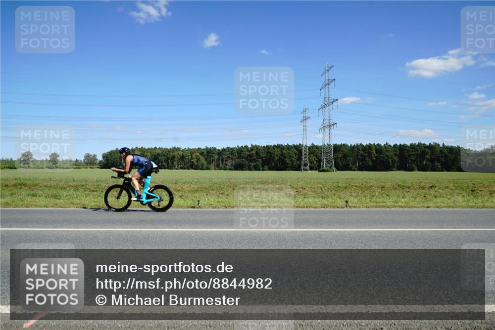 07.09.2025 - 19. Norderstedt Triathlon Michael Burmester http://msf.ph/oto/8844982 07.09.2025 14:56:33 Radfahren 438 meine-sportfotos.de