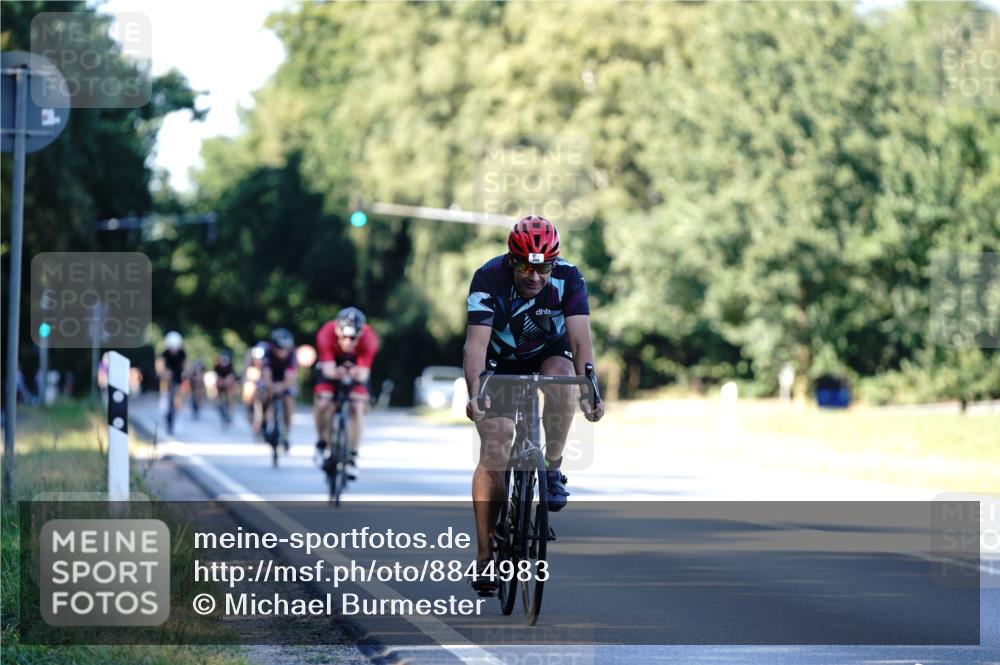 07.09.2025 - 19. Norderstedt Triathlon Michael Burmester http://msf.ph/oto/8844983 07.09.2025 16:02:46 Radfahren 409, 499, 894 meine-sportfotos.de