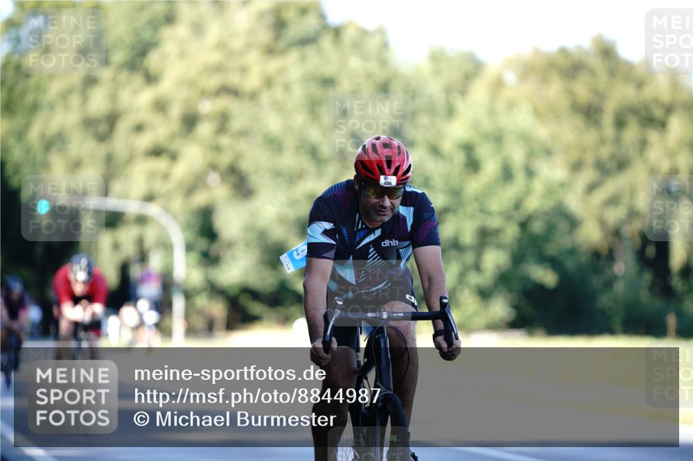 07.09.2025 - 19. Norderstedt Triathlon Michael Burmester http://msf.ph/oto/8844987 07.09.2025 16:02:47 Radfahren 409, 499, 894, 1413 meine-sportfotos.de