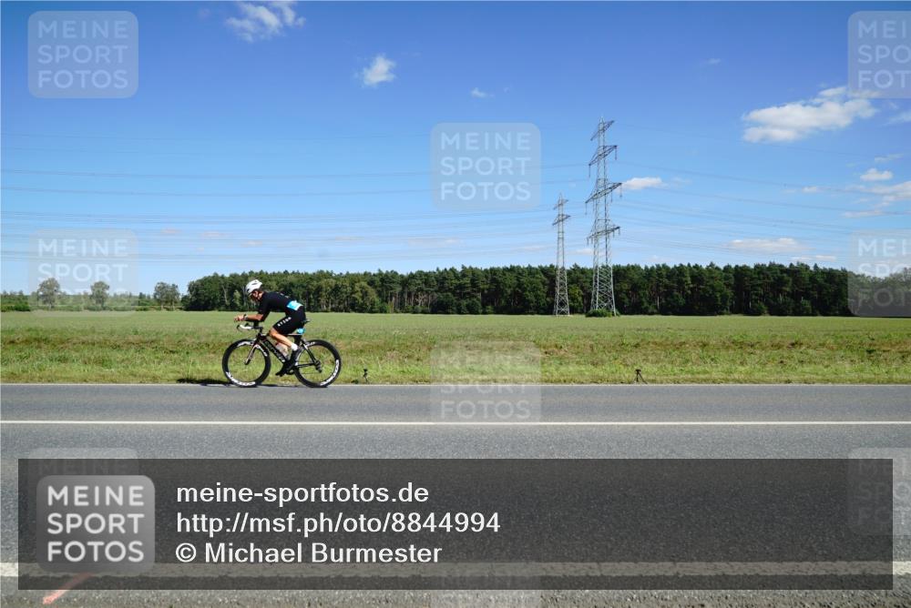 07.09.2025 - 19. Norderstedt Triathlon Michael Burmester http://msf.ph/oto/8844994 07.09.2025 14:56:45 Radfahren  meine-sportfotos.de