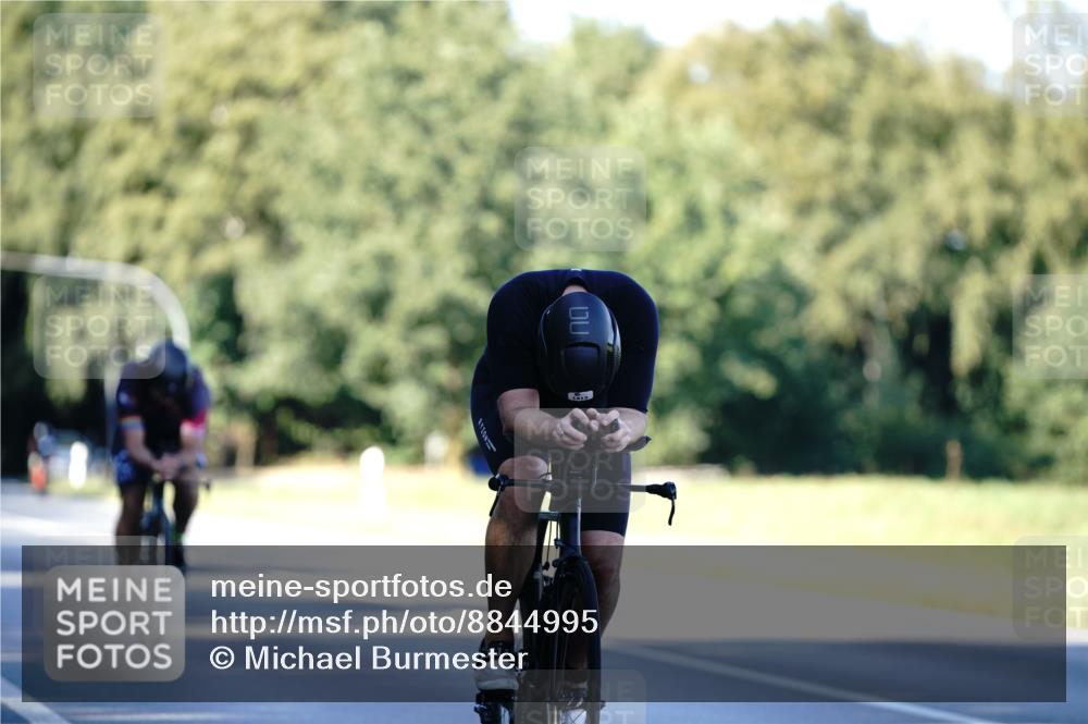07.09.2025 - 19. Norderstedt Triathlon Michael Burmester http://msf.ph/oto/8844995 07.09.2025 16:02:49 Radfahren 409, 487, 499, 1413 meine-sportfotos.de