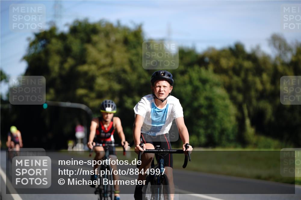 07.09.2025 - 19. Norderstedt Triathlon Michael Burmester http://msf.ph/oto/8844997 07.09.2025 10:42:33 Radfahren 107, 689 meine-sportfotos.de