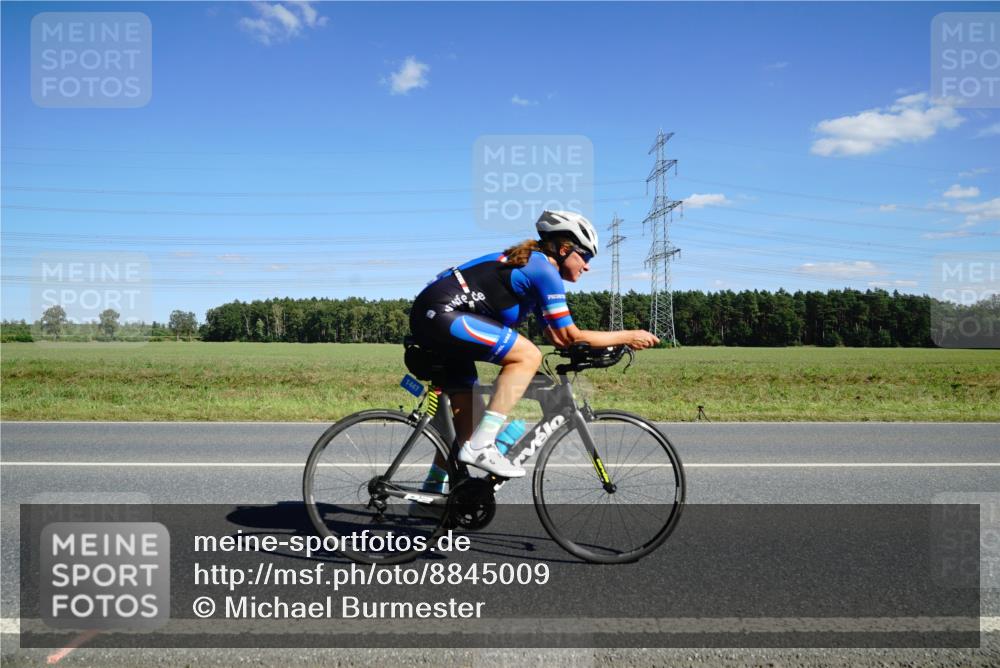 07.09.2025 - 19. Norderstedt Triathlon Michael Burmester http://msf.ph/oto/8845009 07.09.2025 14:56:52 Radfahren 473, 1447, 1474 meine-sportfotos.de