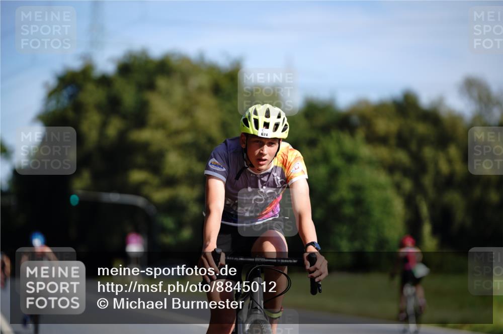 07.09.2025 - 19. Norderstedt Triathlon Michael Burmester http://msf.ph/oto/8845012 07.09.2025 10:42:38 Radfahren 130, 674 meine-sportfotos.de