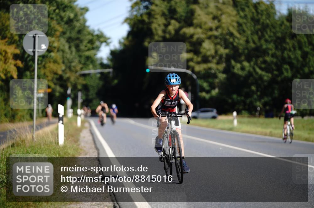 07.09.2025 - 19. Norderstedt Triathlon Michael Burmester http://msf.ph/oto/8845016 07.09.2025 10:42:40 Radfahren 130, 674 meine-sportfotos.de
