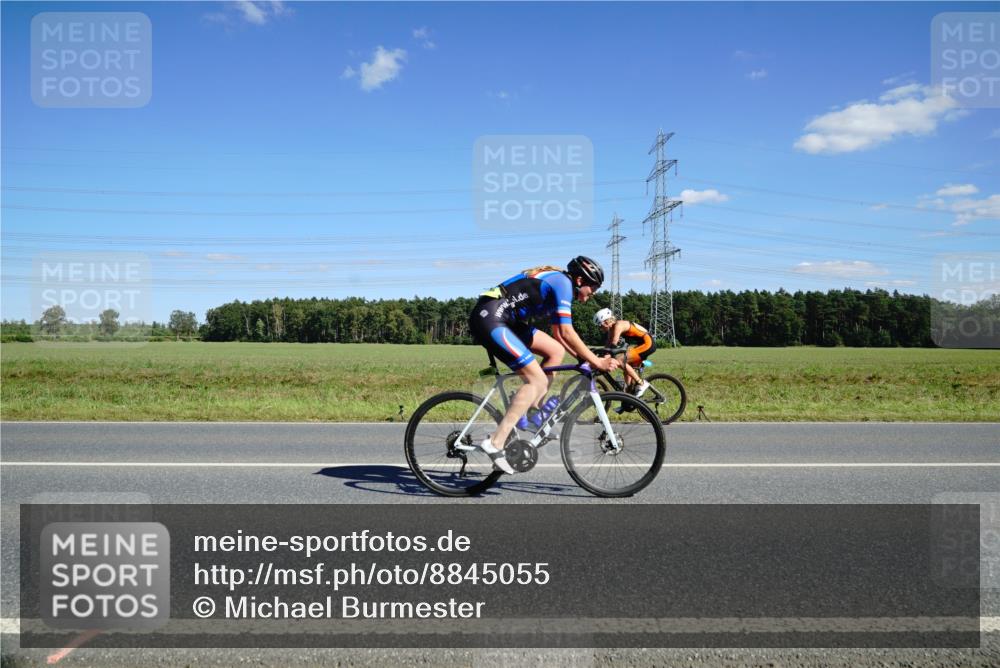 07.09.2025 - 19. Norderstedt Triathlon Michael Burmester http://msf.ph/oto/8845055 07.09.2025 14:57:20 Radfahren 395, 479, 480 meine-sportfotos.de