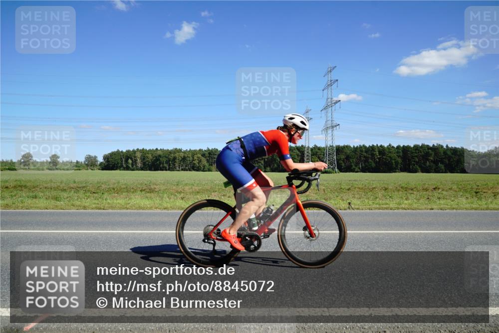 07.09.2025 - 19. Norderstedt Triathlon Michael Burmester http://msf.ph/oto/8845072 07.09.2025 14:57:30 Radfahren 1498 meine-sportfotos.de