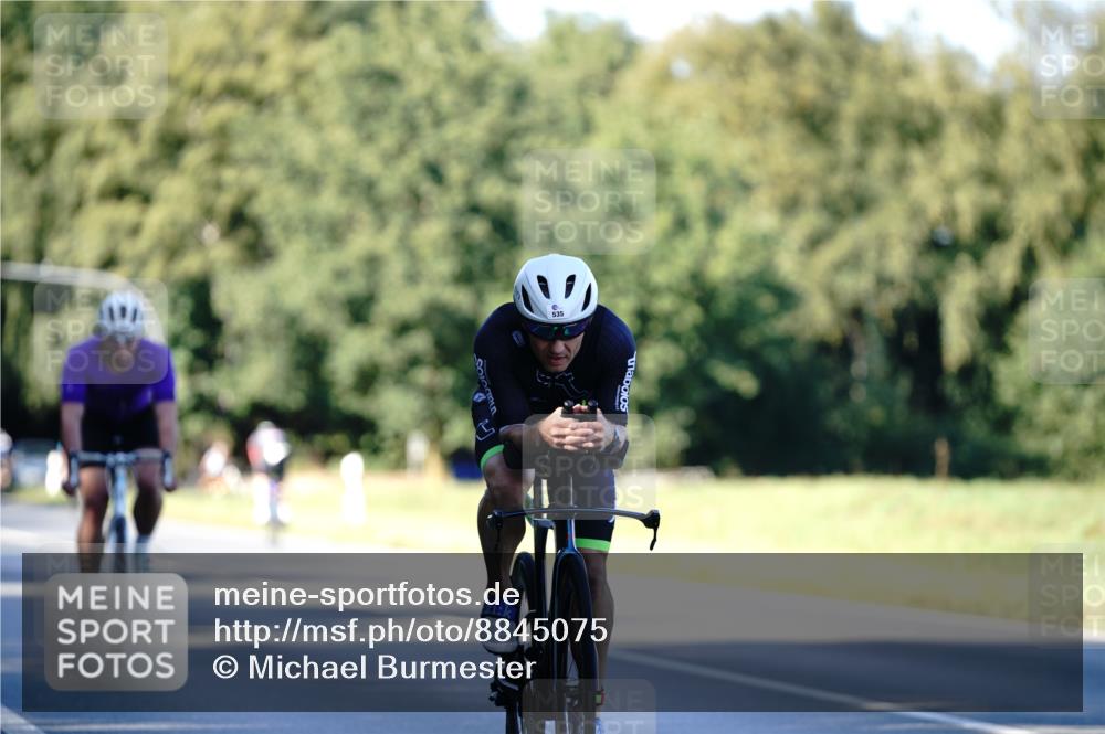 07.09.2025 - 19. Norderstedt Triathlon Michael Burmester http://msf.ph/oto/8845075 07.09.2025 16:03:05 Radfahren 515, 535, 1100, 1545 meine-sportfotos.de