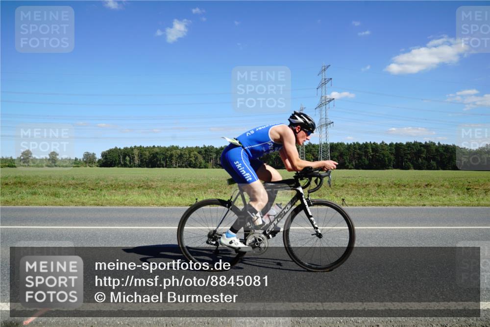07.09.2025 - 19. Norderstedt Triathlon Michael Burmester http://msf.ph/oto/8845081 07.09.2025 14:57:40 Radfahren 408, 967 meine-sportfotos.de