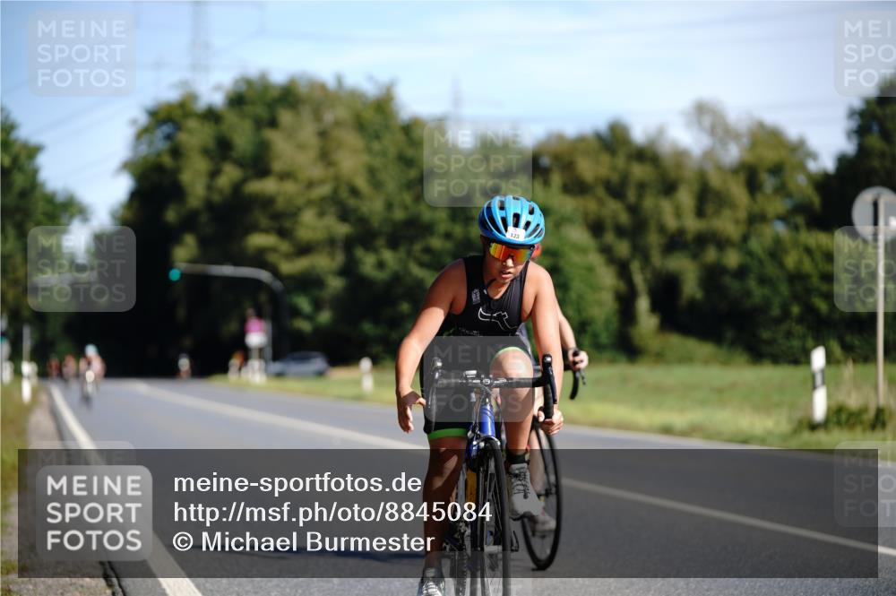 07.09.2025 - 19. Norderstedt Triathlon Michael Burmester http://msf.ph/oto/8845084 07.09.2025 10:43:19 Radfahren 62, 83, 123 meine-sportfotos.de