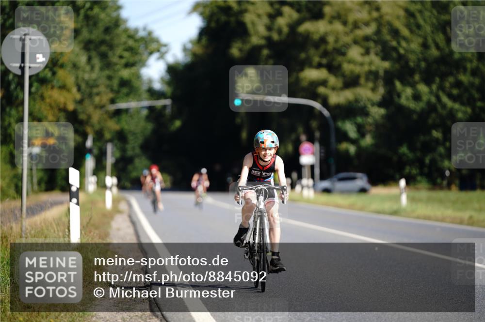 07.09.2025 - 19. Norderstedt Triathlon Michael Burmester http://msf.ph/oto/8845092 07.09.2025 10:43:25 Radfahren 132 meine-sportfotos.de