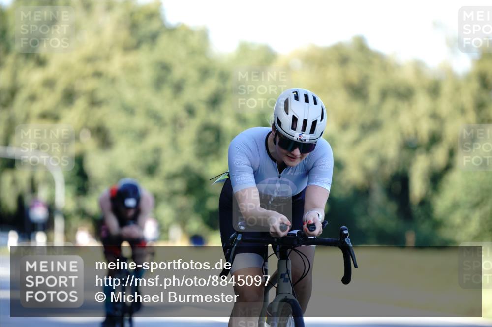 07.09.2025 - 19. Norderstedt Triathlon Michael Burmester http://msf.ph/oto/8845097 07.09.2025 16:03:09 Radfahren 524, 1069, 1545 meine-sportfotos.de