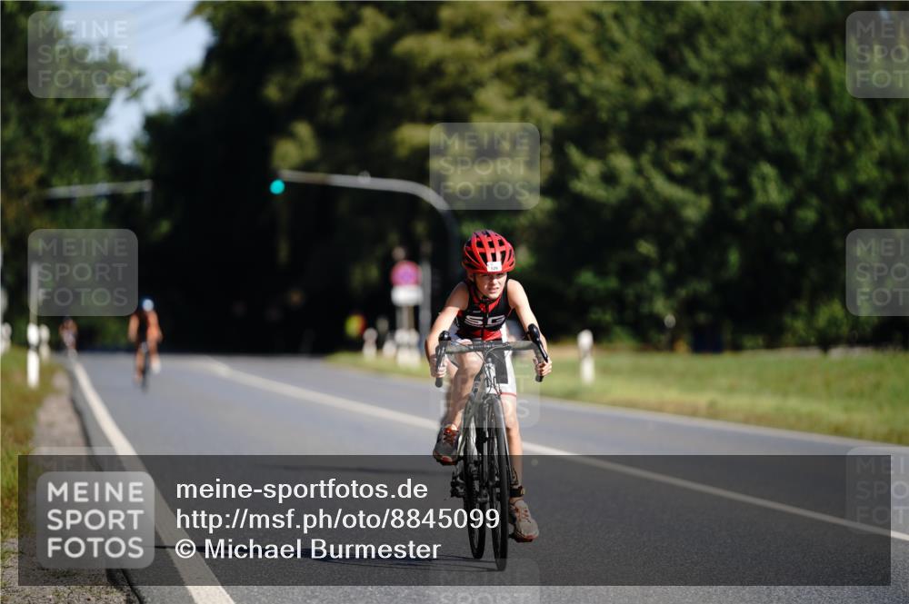 07.09.2025 - 19. Norderstedt Triathlon Michael Burmester http://msf.ph/oto/8845099 07.09.2025 10:43:32 Radfahren 61, 129 meine-sportfotos.de