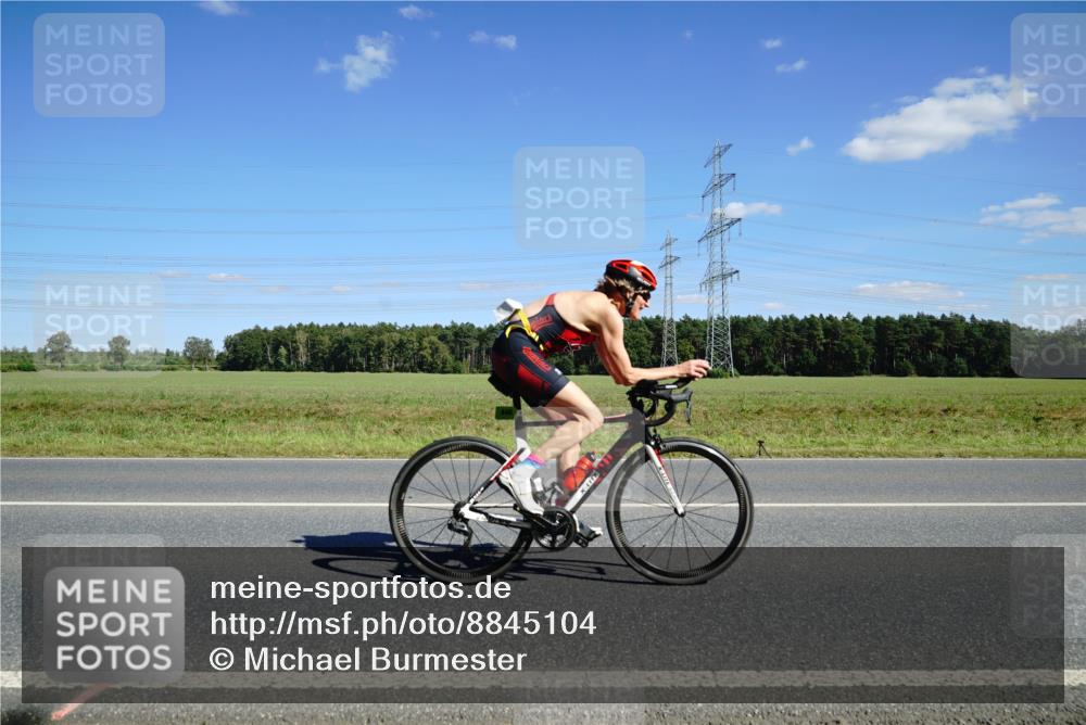 07.09.2025 - 19. Norderstedt Triathlon Michael Burmester http://msf.ph/oto/8845104 07.09.2025 14:58:00 Radfahren 440 meine-sportfotos.de