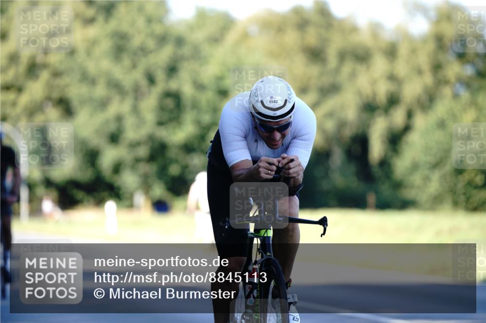 07.09.2025 - 19. Norderstedt Triathlon Michael Burmester http://msf.ph/oto/8845113 07.09.2025 16:03:15 Radfahren 1442, 1582 meine-sportfotos.de
