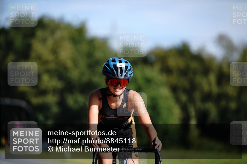 07.09.2025 - 19. Norderstedt Triathlon Michael Burmester http://msf.ph/oto/8845118 07.09.2025 10:43:42 Radfahren 91 meine-sportfotos.de