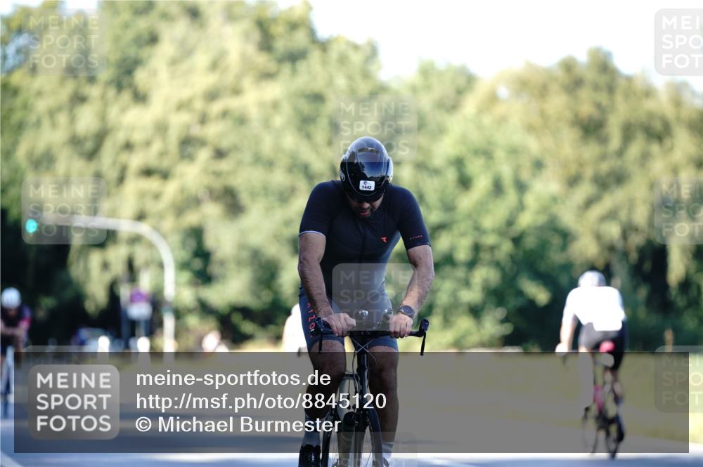 07.09.2025 - 19. Norderstedt Triathlon Michael Burmester http://msf.ph/oto/8845120 07.09.2025 16:03:17 Radfahren 1442, 1582 meine-sportfotos.de