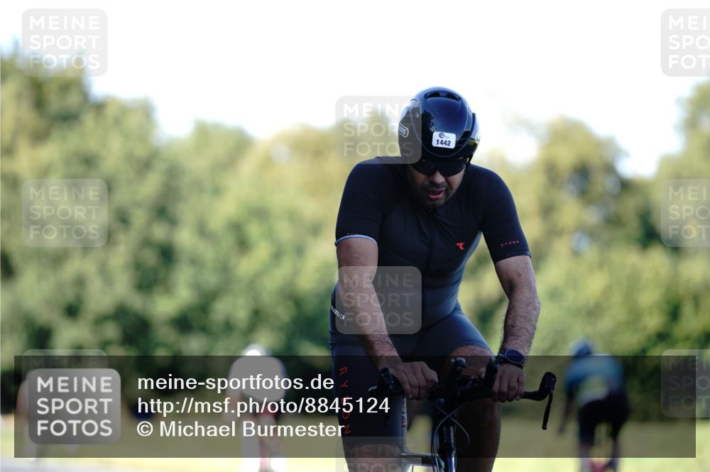 07.09.2025 - 19. Norderstedt Triathlon Michael Burmester http://msf.ph/oto/8845124 07.09.2025 16:03:17 Radfahren 1442, 1582 meine-sportfotos.de