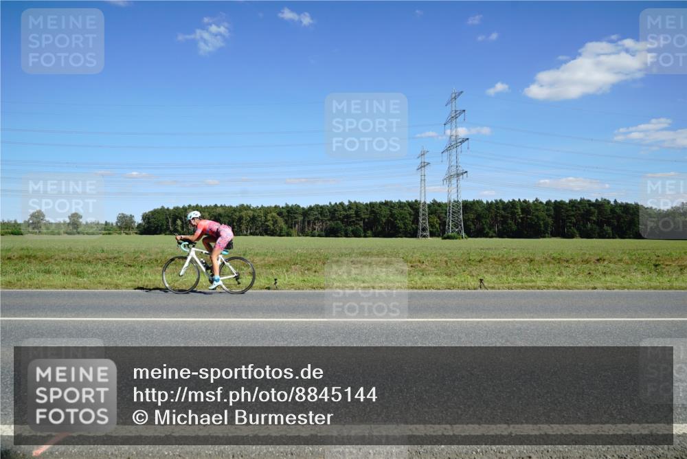 07.09.2025 - 19. Norderstedt Triathlon Michael Burmester http://msf.ph/oto/8845144 07.09.2025 14:58:24 Radfahren  meine-sportfotos.de