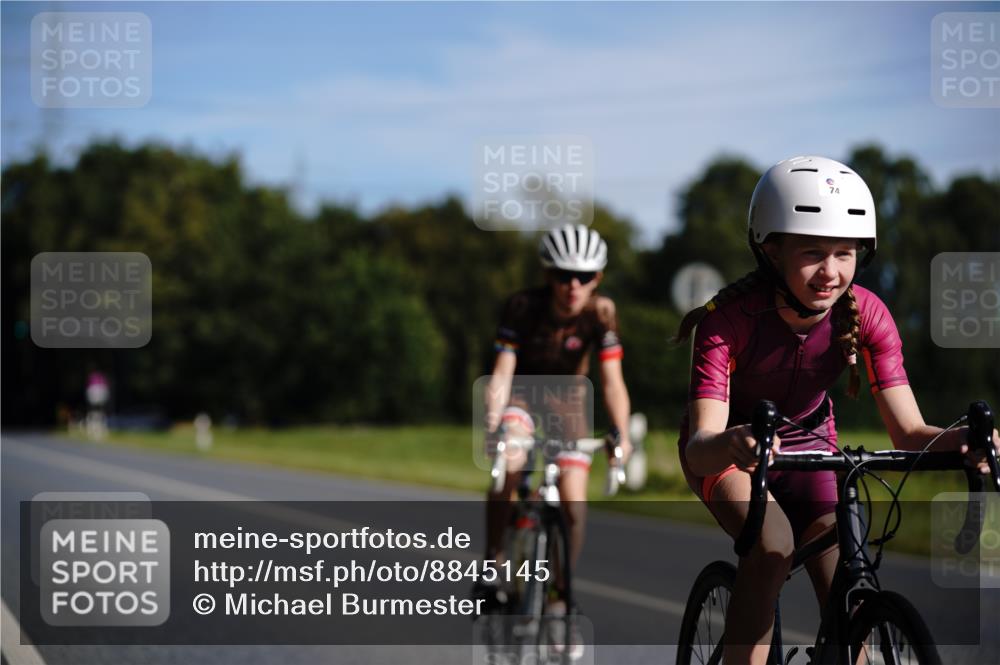 07.09.2025 - 19. Norderstedt Triathlon Michael Burmester http://msf.ph/oto/8845145 07.09.2025 10:44:08 Radfahren 74, 79 meine-sportfotos.de