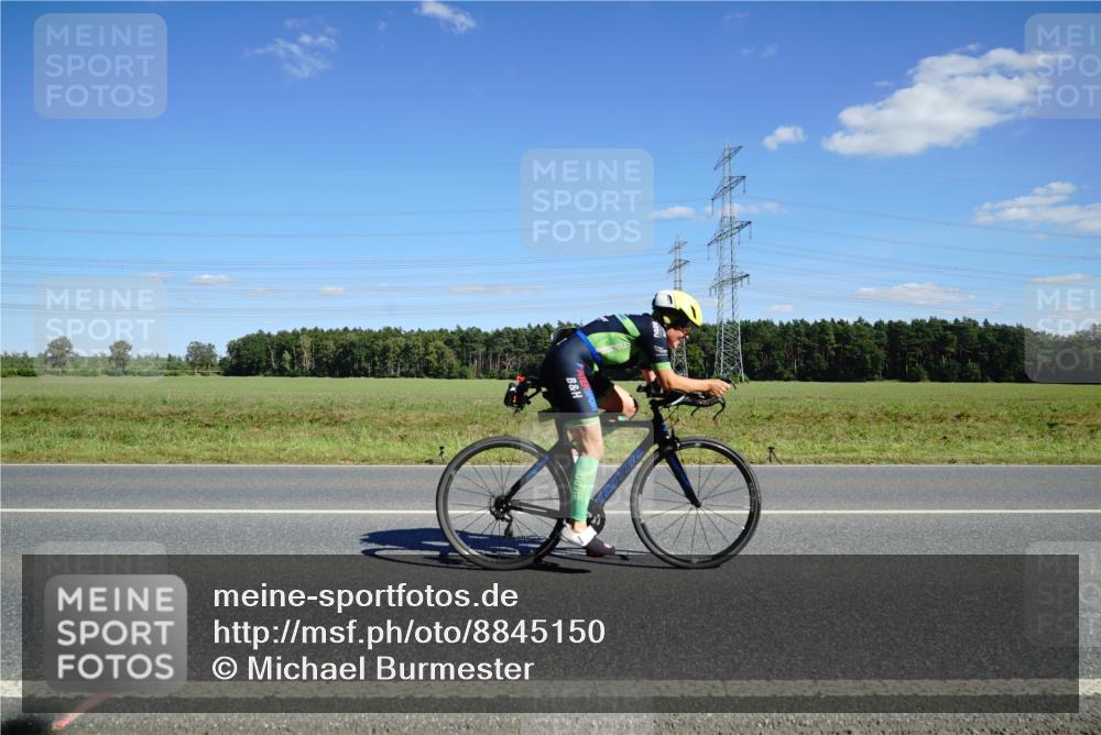 07.09.2025 - 19. Norderstedt Triathlon Michael Burmester http://msf.ph/oto/8845150 07.09.2025 14:58:49 Radfahren 461, 1480 meine-sportfotos.de