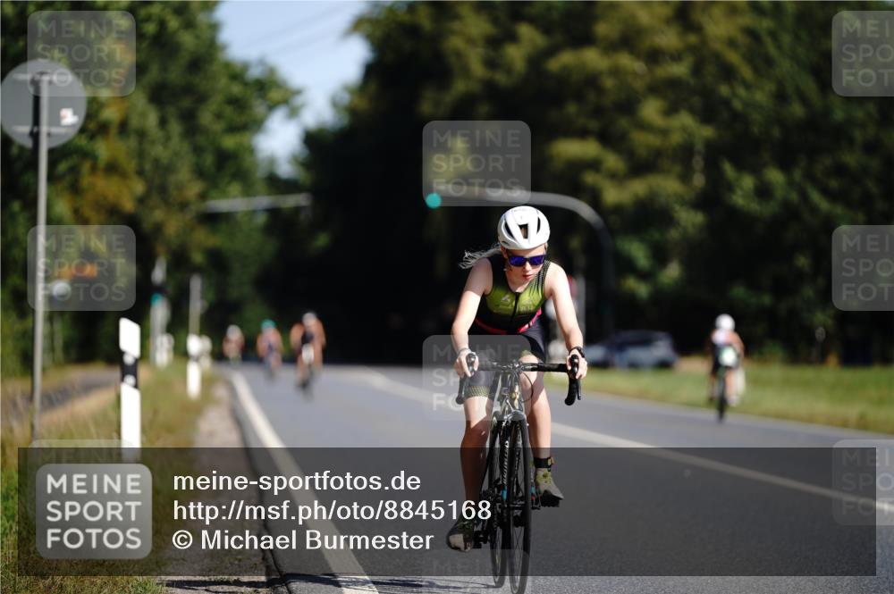 07.09.2025 - 19. Norderstedt Triathlon Michael Burmester http://msf.ph/oto/8845168 07.09.2025 10:44:30 Radfahren 127 meine-sportfotos.de
