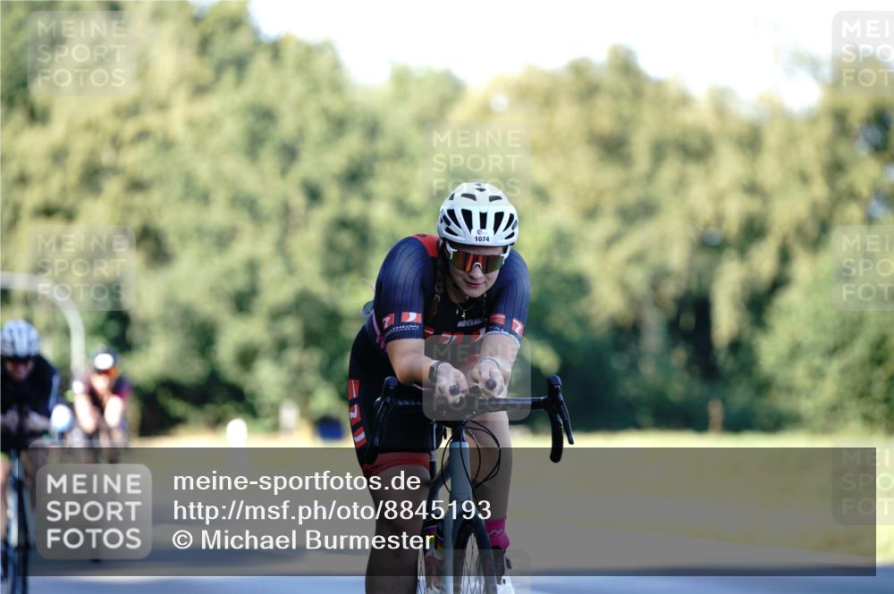 07.09.2025 - 19. Norderstedt Triathlon Michael Burmester http://msf.ph/oto/8845193 07.09.2025 16:03:39 Radfahren 1049, 1074, 1087 meine-sportfotos.de