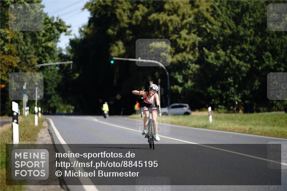 07.09.2025 - 19. Norderstedt Triathlon Michael Burmester http://msf.ph/oto/8845195 07.09.2025 10:44:51 Radfahren  meine-sportfotos.de