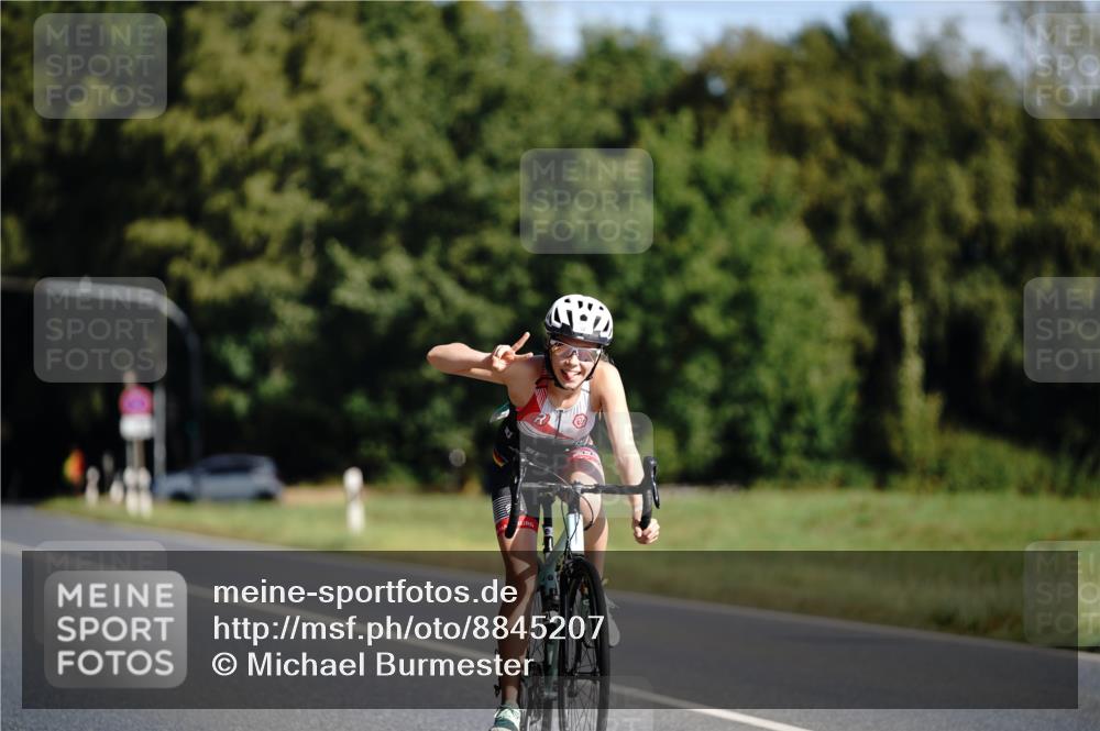 07.09.2025 - 19. Norderstedt Triathlon Michael Burmester http://msf.ph/oto/8845207 07.09.2025 10:44:53 Radfahren 92 meine-sportfotos.de