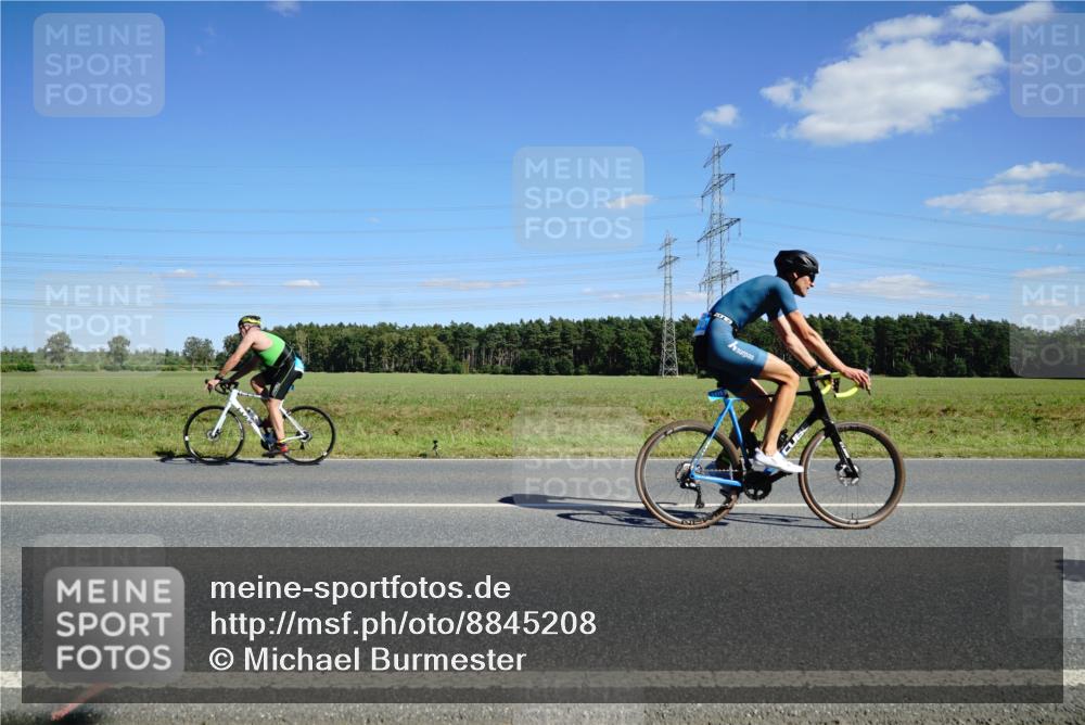 07.09.2025 - 19. Norderstedt Triathlon Michael Burmester http://msf.ph/oto/8845208 07.09.2025 15:00:05 Radfahren 446, 1478 meine-sportfotos.de