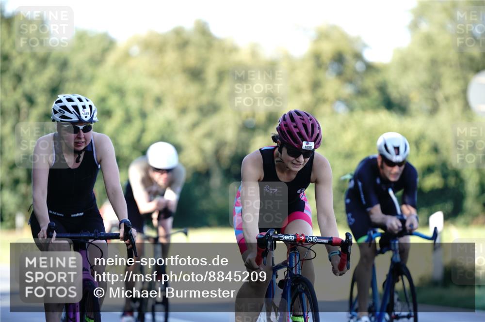 07.09.2025 - 19. Norderstedt Triathlon Michael Burmester http://msf.ph/oto/8845209 07.09.2025 16:03:43 Radfahren 415, 505, 507, 519, 542, 1049, 1058, 1074, 1087, 1088, 1537, 1584, 1586 meine-sportfotos.de