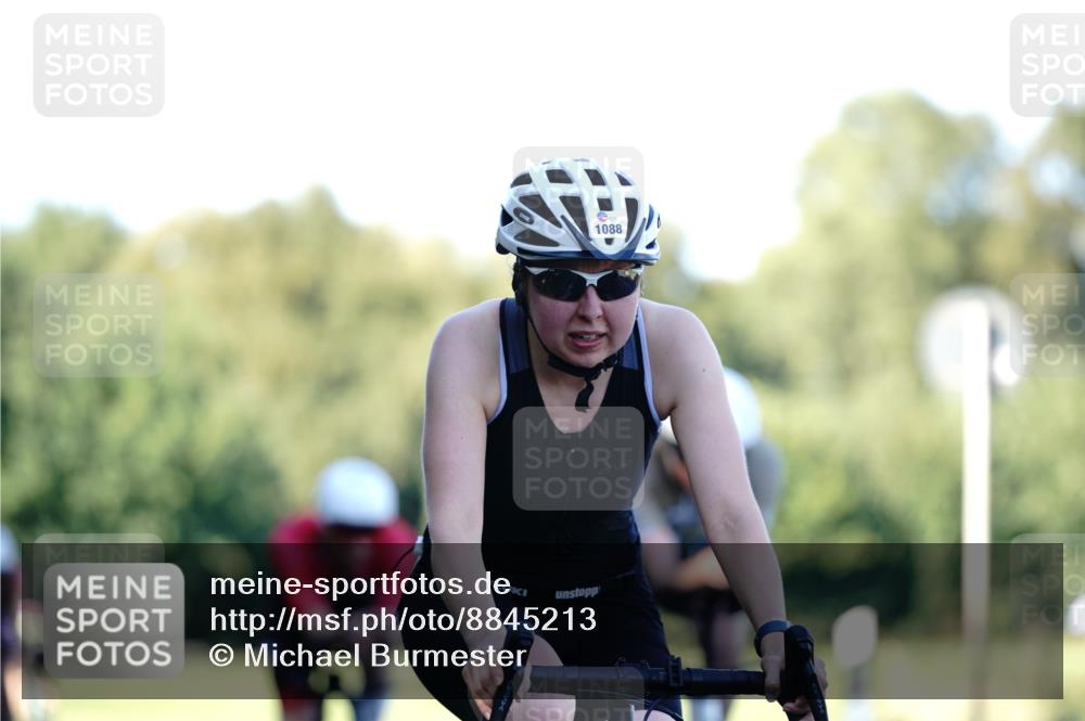 07.09.2025 - 19. Norderstedt Triathlon Michael Burmester http://msf.ph/oto/8845213 07.09.2025 16:03:43 Radfahren 415, 505, 507, 519, 542, 1049, 1058, 1074, 1087, 1088, 1537, 1584, 1586 meine-sportfotos.de