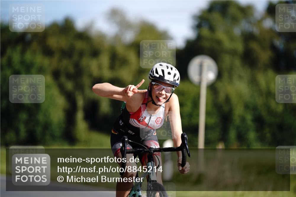 07.09.2025 - 19. Norderstedt Triathlon Michael Burmester http://msf.ph/oto/8845214 07.09.2025 10:44:54 Radfahren 92 meine-sportfotos.de