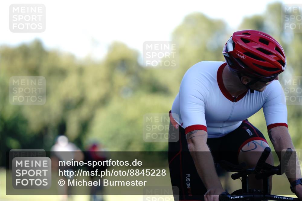 07.09.2025 - 19. Norderstedt Triathlon Michael Burmester http://msf.ph/oto/8845228 07.09.2025 16:03:46 Radfahren 415, 505, 507, 519, 542, 1058, 1088, 1537, 1584, 1586 meine-sportfotos.de