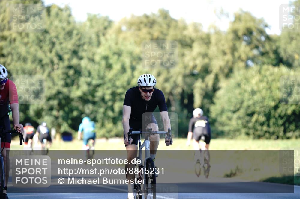 07.09.2025 - 19. Norderstedt Triathlon Michael Burmester http://msf.ph/oto/8845231 07.09.2025 16:03:49 Radfahren 503, 956, 1537 meine-sportfotos.de