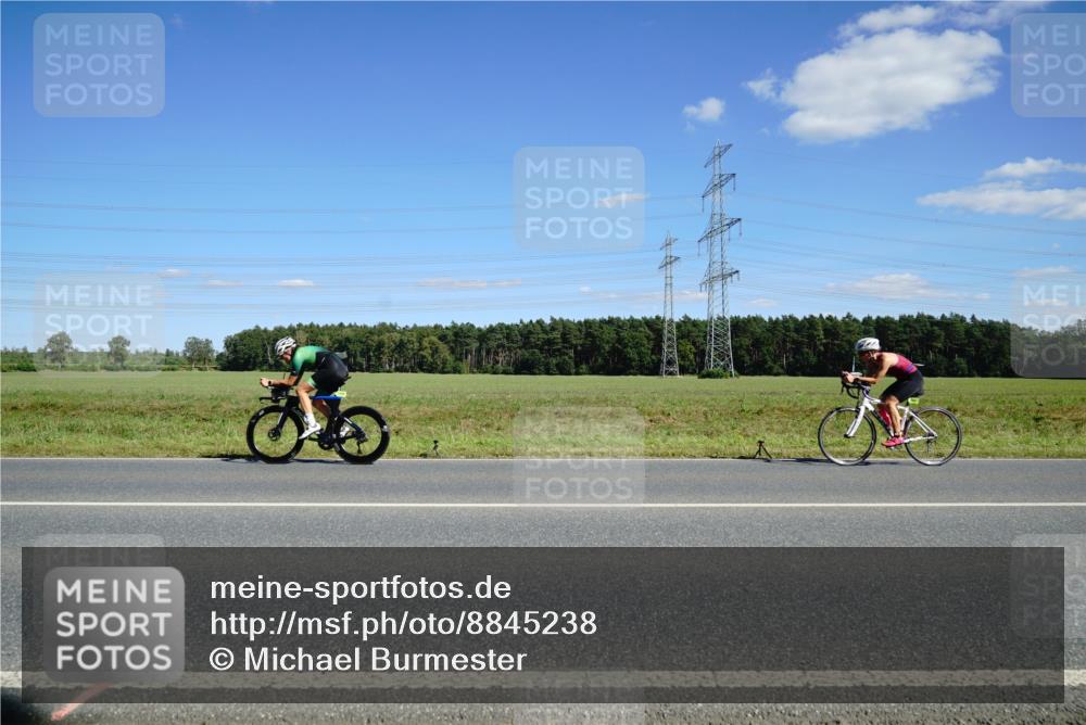 07.09.2025 - 19. Norderstedt Triathlon Michael Burmester http://msf.ph/oto/8845238 07.09.2025 15:00:25 Radfahren 1404 meine-sportfotos.de