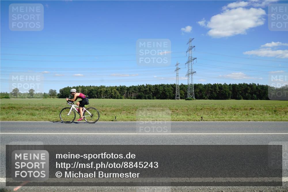 07.09.2025 - 19. Norderstedt Triathlon Michael Burmester http://msf.ph/oto/8845243 07.09.2025 15:00:26 Radfahren 447, 1404 meine-sportfotos.de
